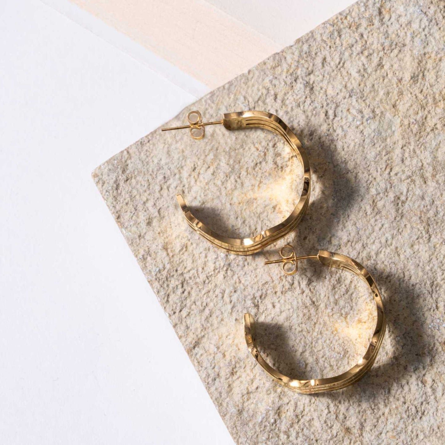 Bizou Hoop Earrings - 18K Gold Plated