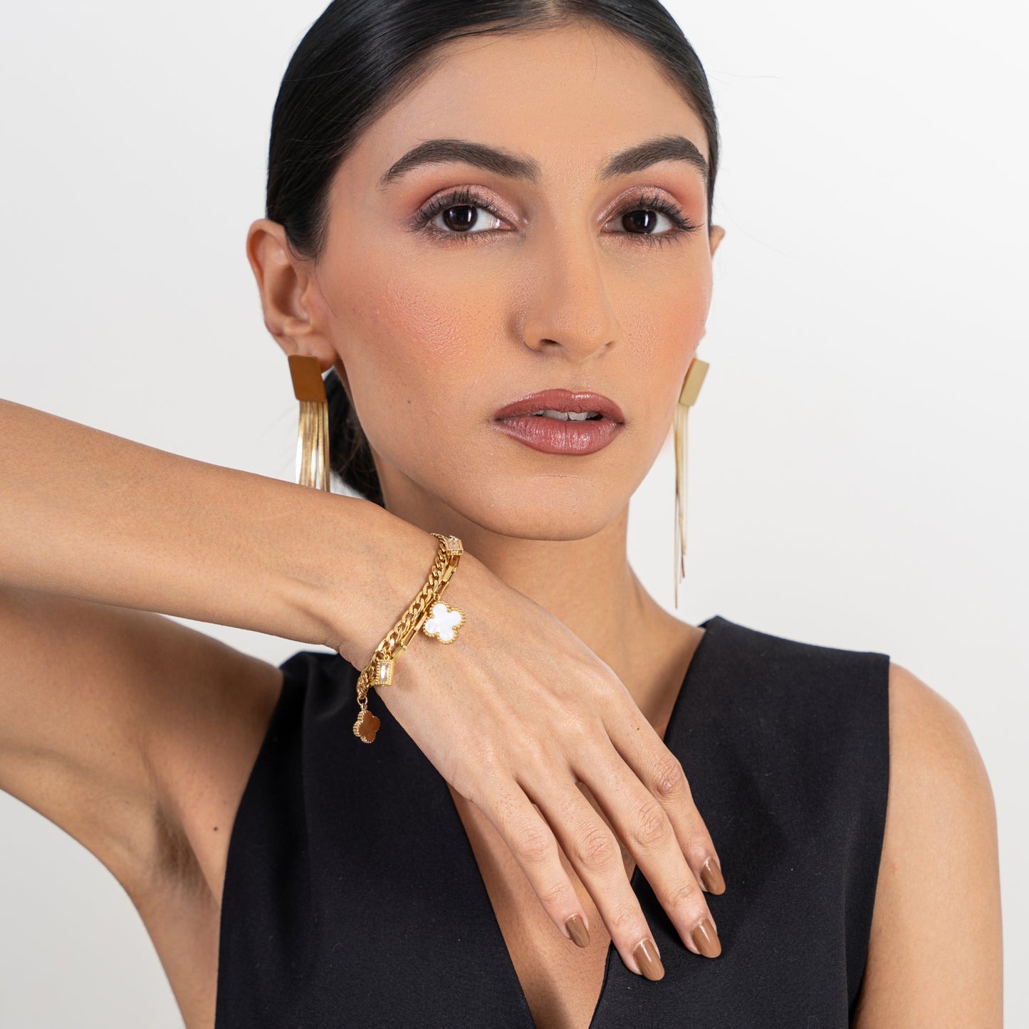 Clover Crystal Dainty Bracelet - 18K Gold Design