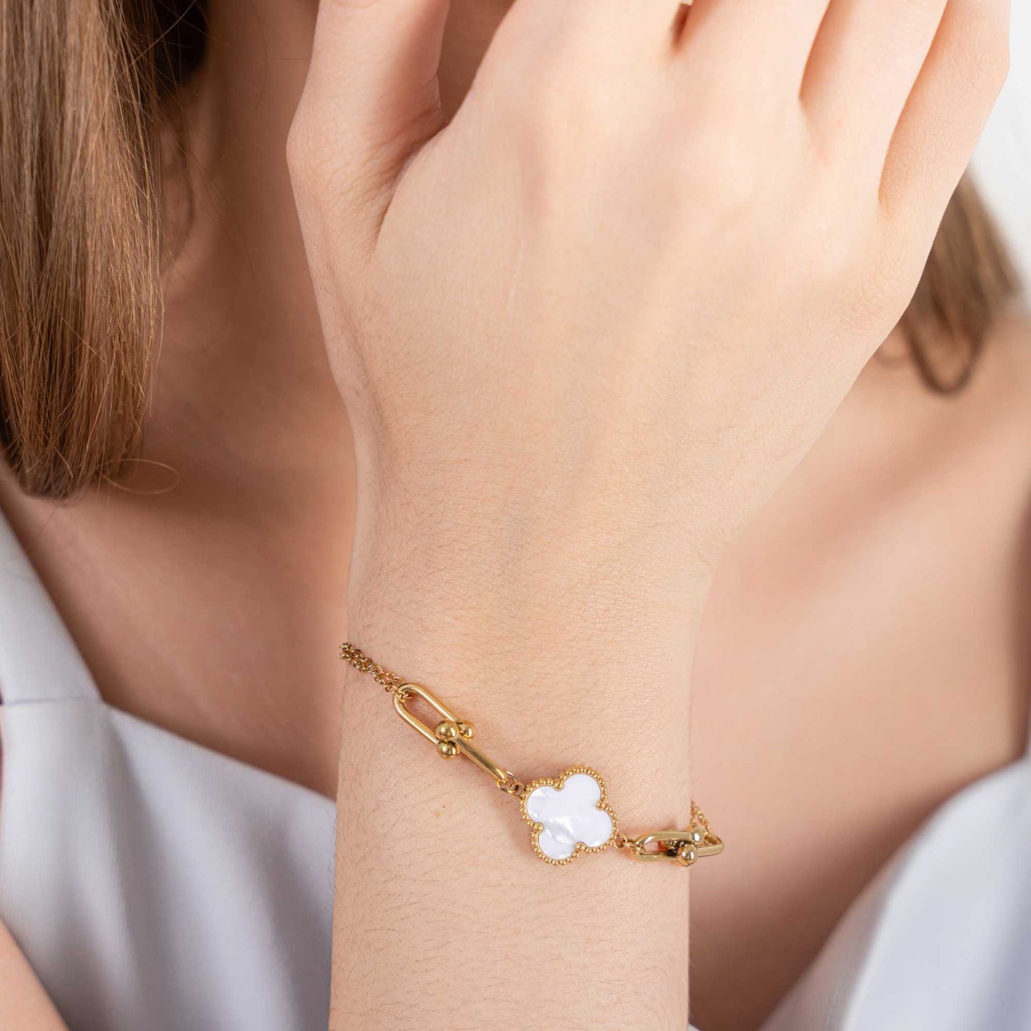 Classy Clover White and Gold Bracelet - 18K Gold Plated