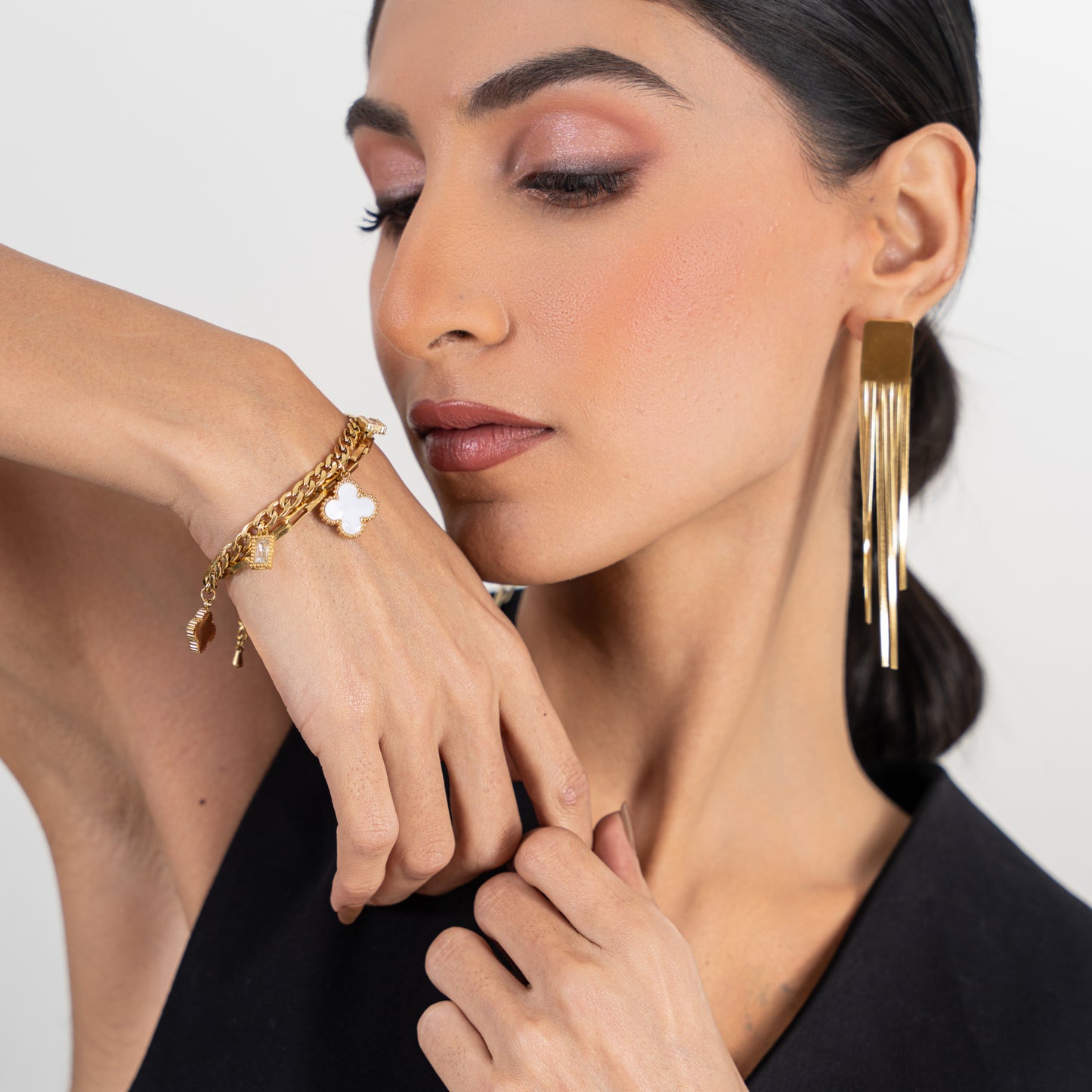 Buy Clover Crystal Dainty Bracelet online