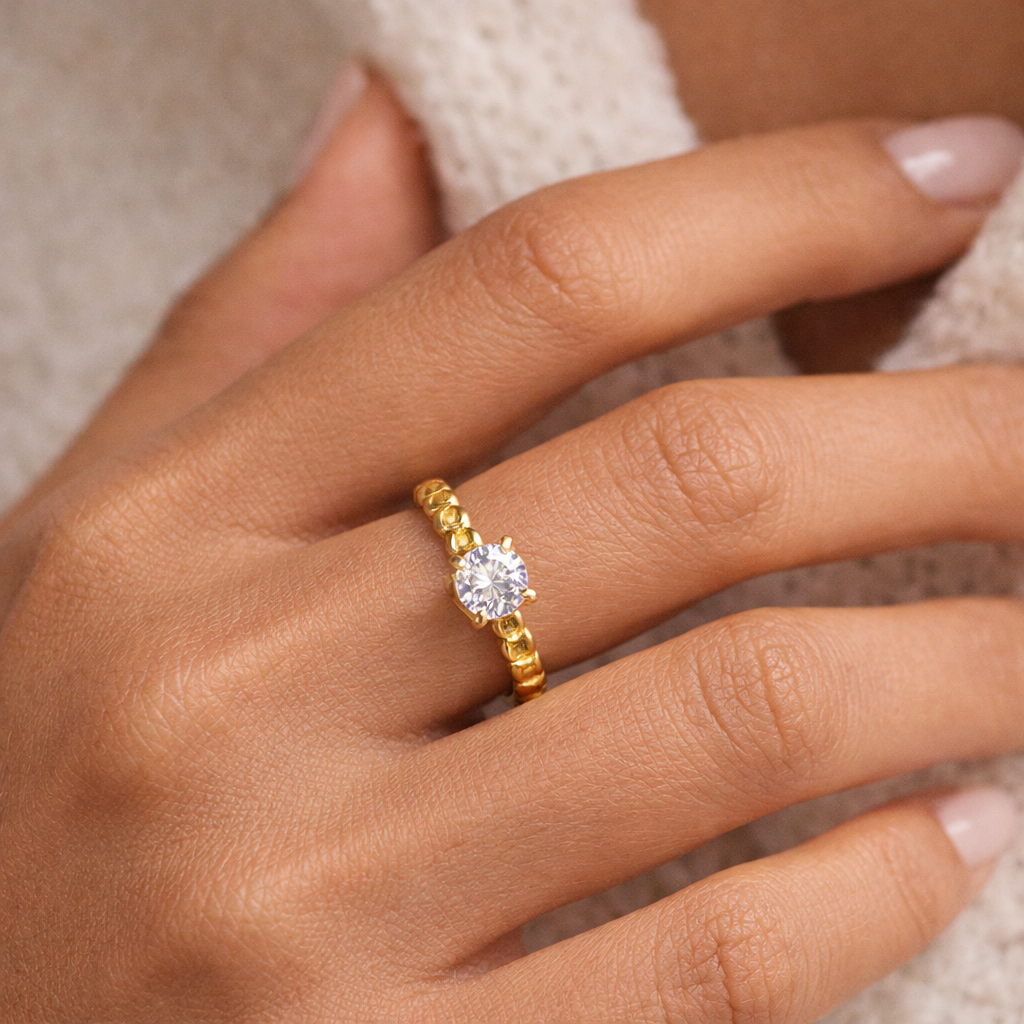 Solitaire Link Ring - 18K Gold Plated (Adjustable)