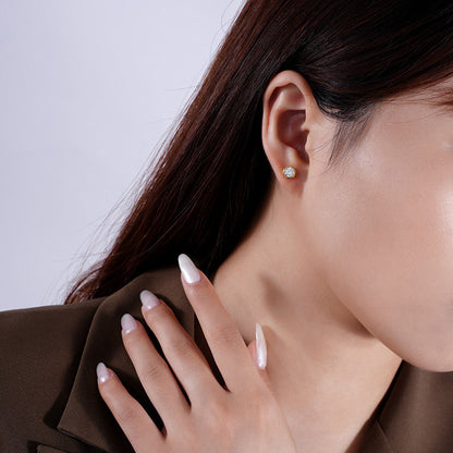 Iconic Round Studs - 18K Gold Plated