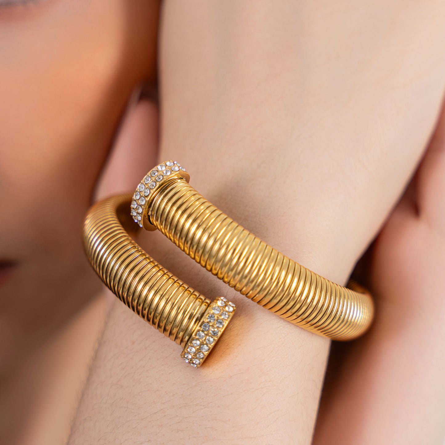 Fascino Cuff Bangle Bracelet design
