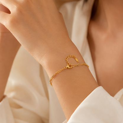 Linear Luxe Bracelet - 18K Gold Plated