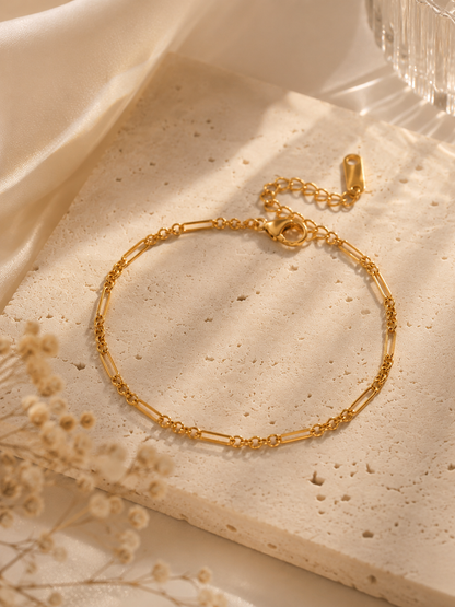 Linear Luxe Bracelet - 18K Gold Plated