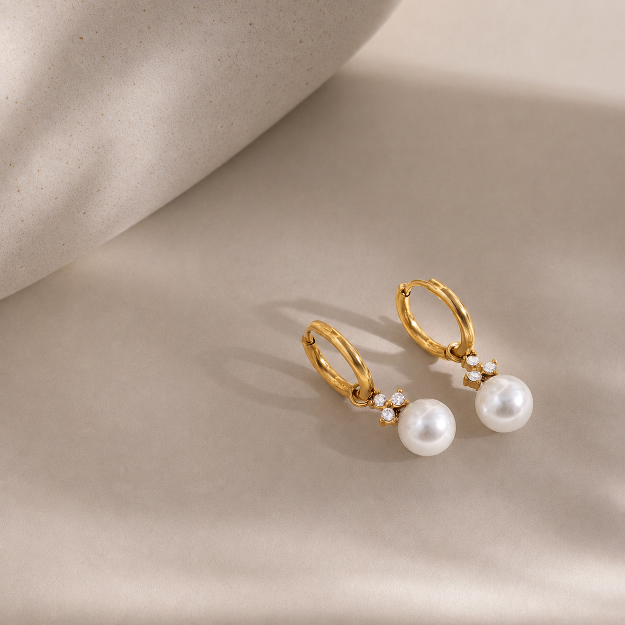 Avenor Pearl Hoops Earrings - 18K Gold Plated