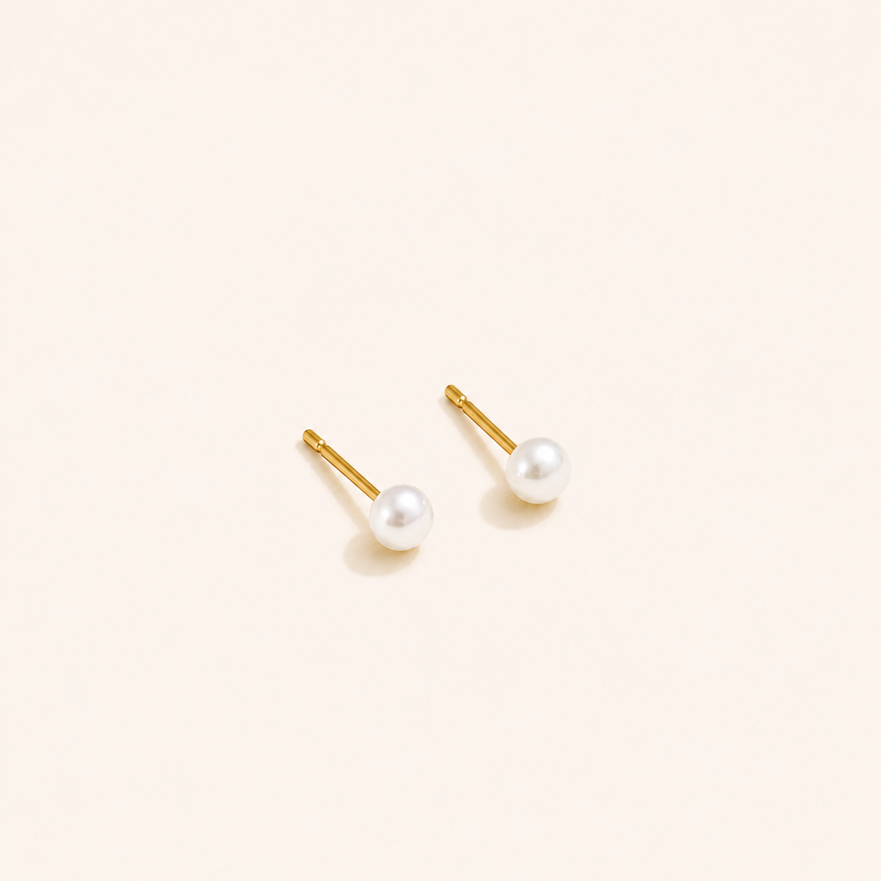 Pearl Stud Earrings - 18K Gold Plated