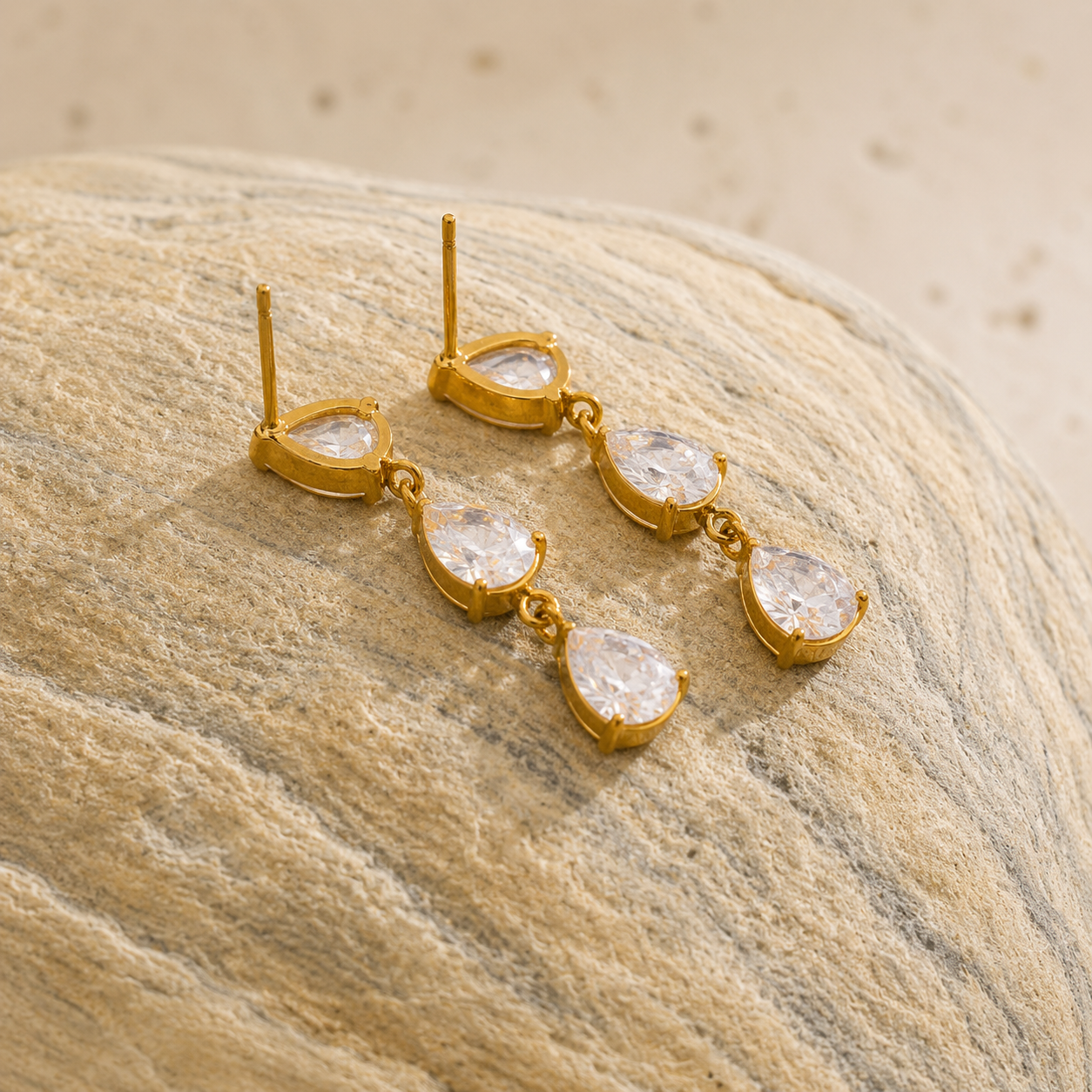 Pearline Drops Earrings - 18k Gold Plated