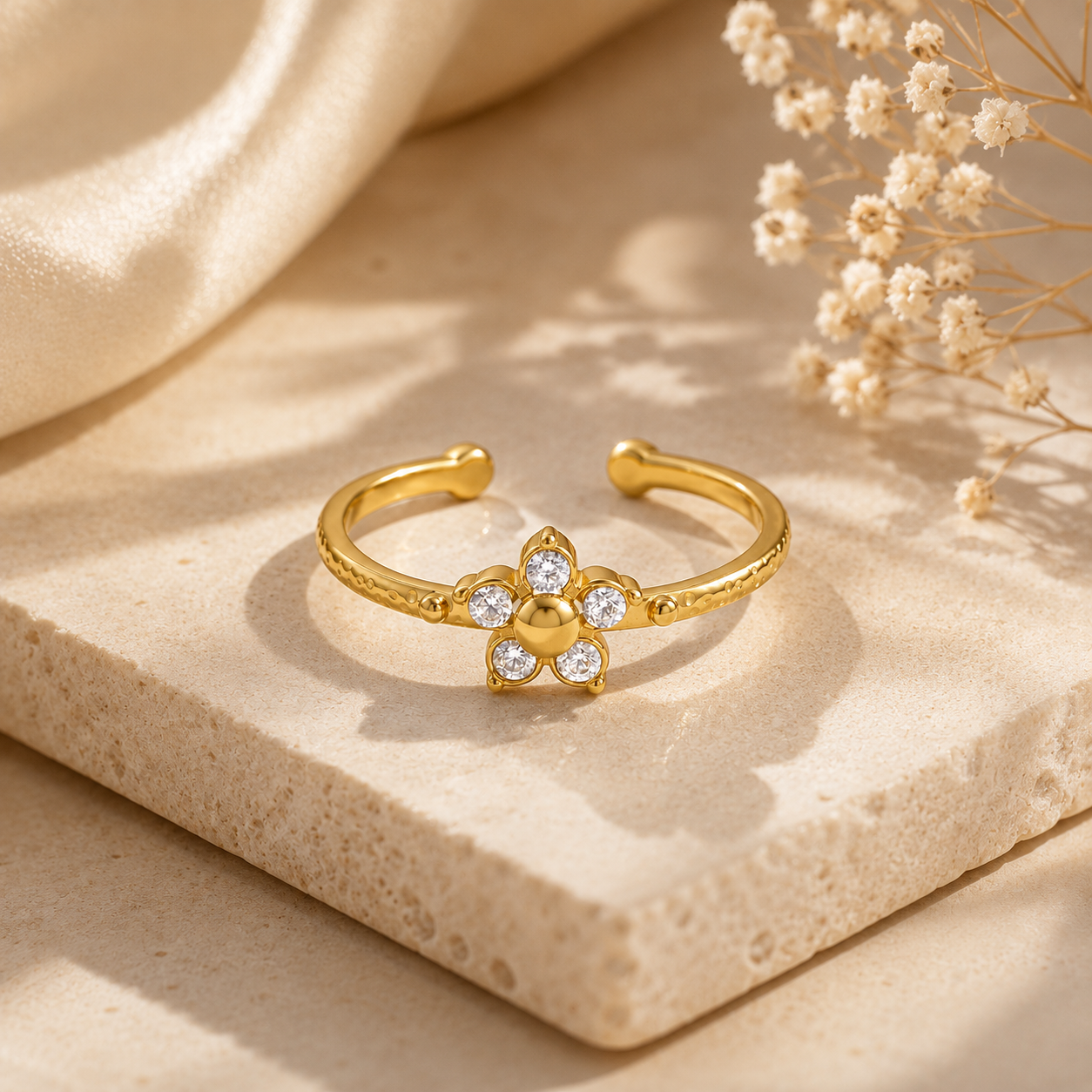 Ever Petal Ring - 18K Gold Plated (Adjustable)