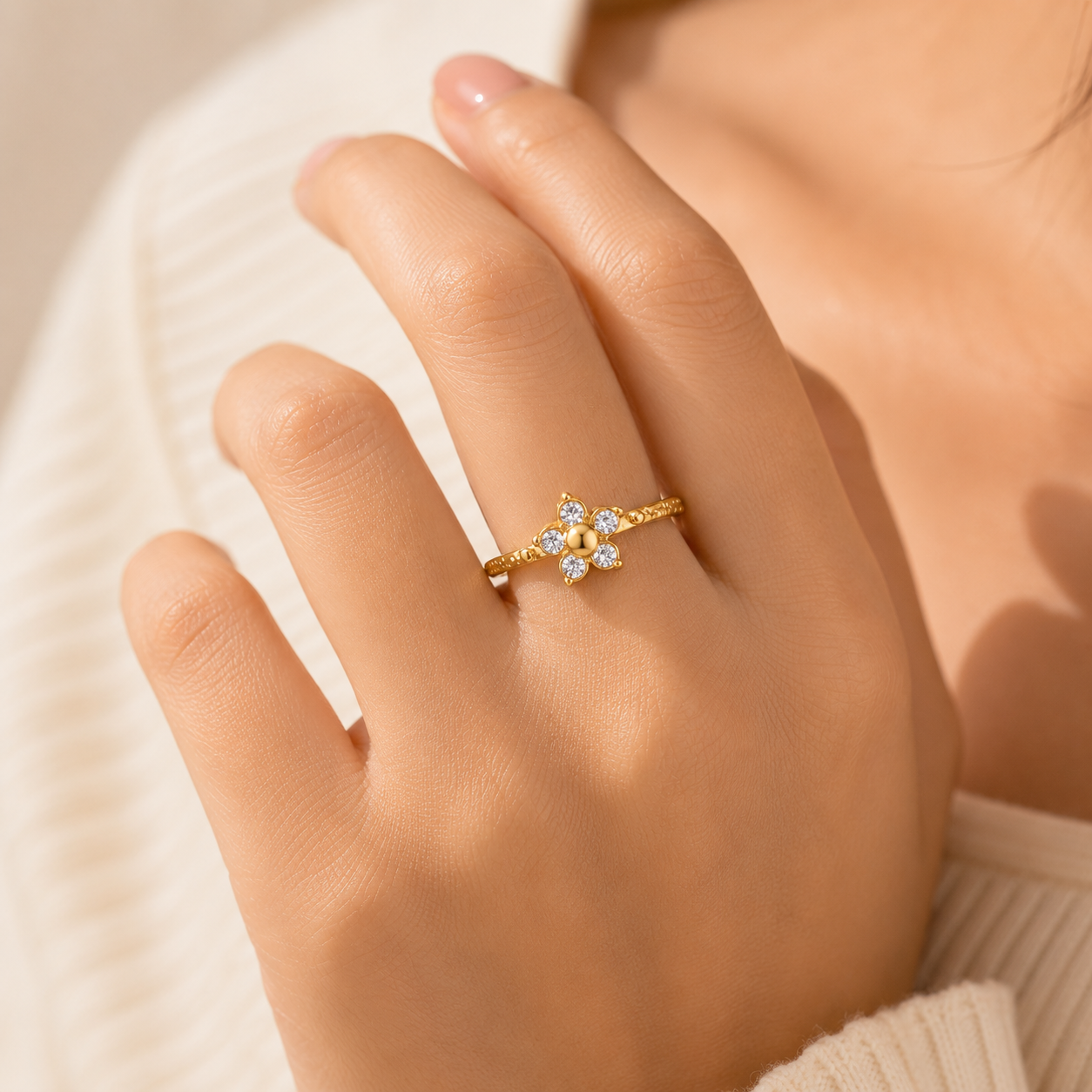 Ever Petal Ring - 18K Gold Plated (Adjustable)