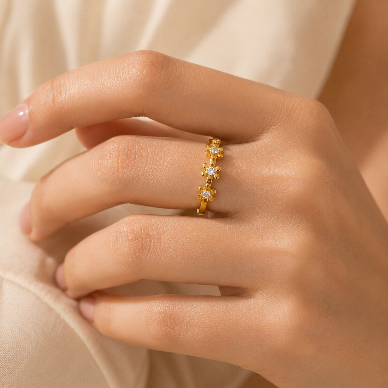 Evora Ring - 18K Gold Plated (Adjustable)