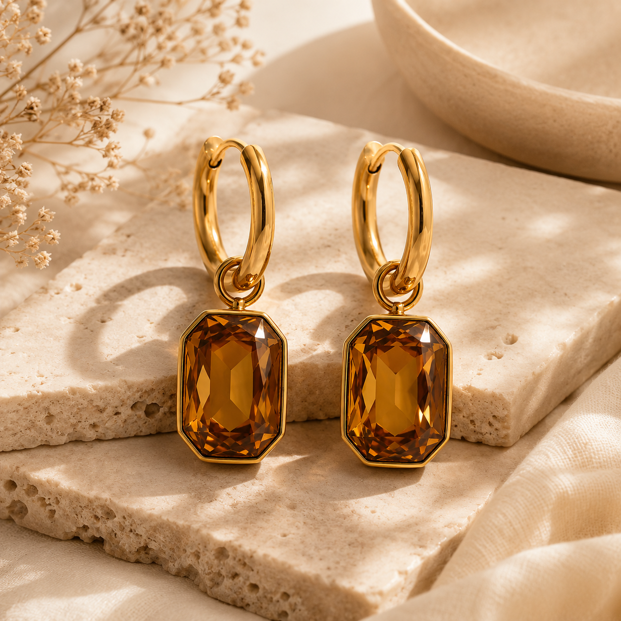 Amber Muse Hoops Earrings - 18k Gold Plated
