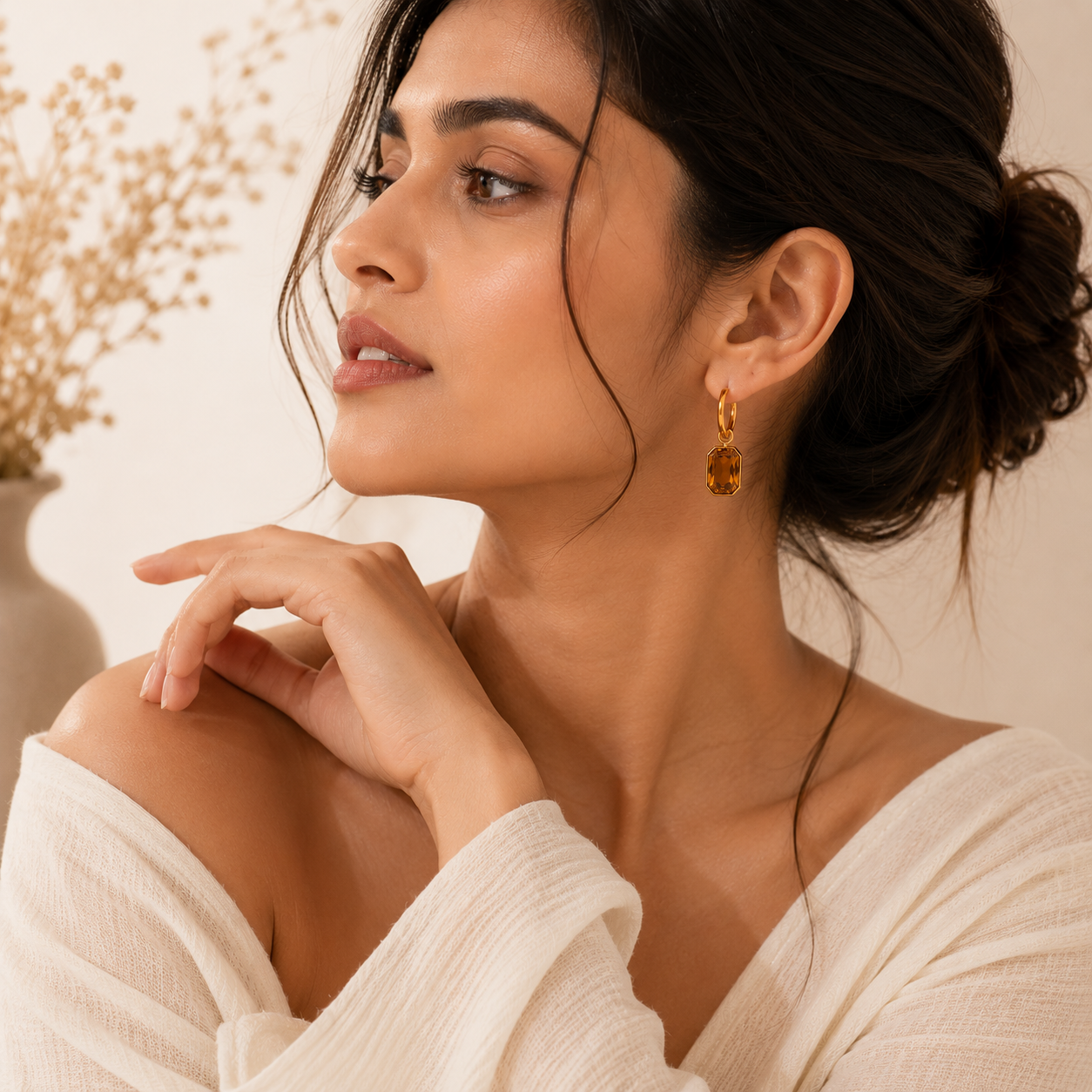 Amber Muse Hoops Earrings - 18k Gold Plated