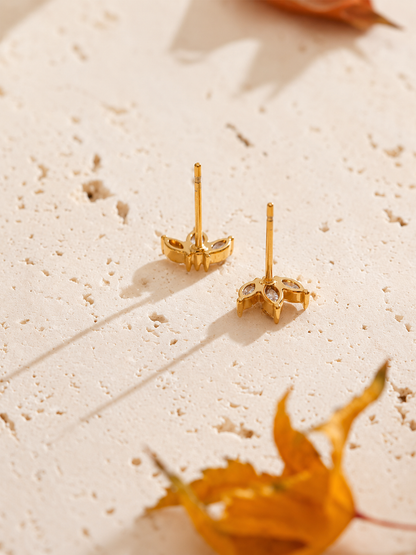 Tiny Fleur Studs Earrings - 18k Gold Plated
