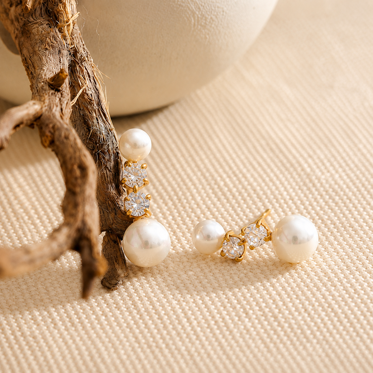 Pearlaire Studs Earrings - 18k Gold Plated