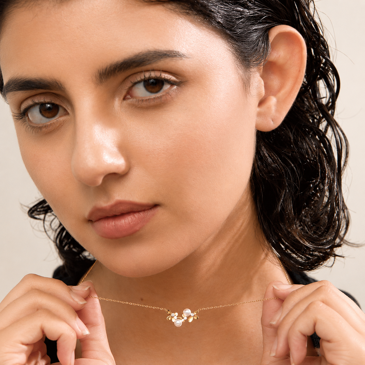 Elaris Pearl Necklace - 18k Gold Plated