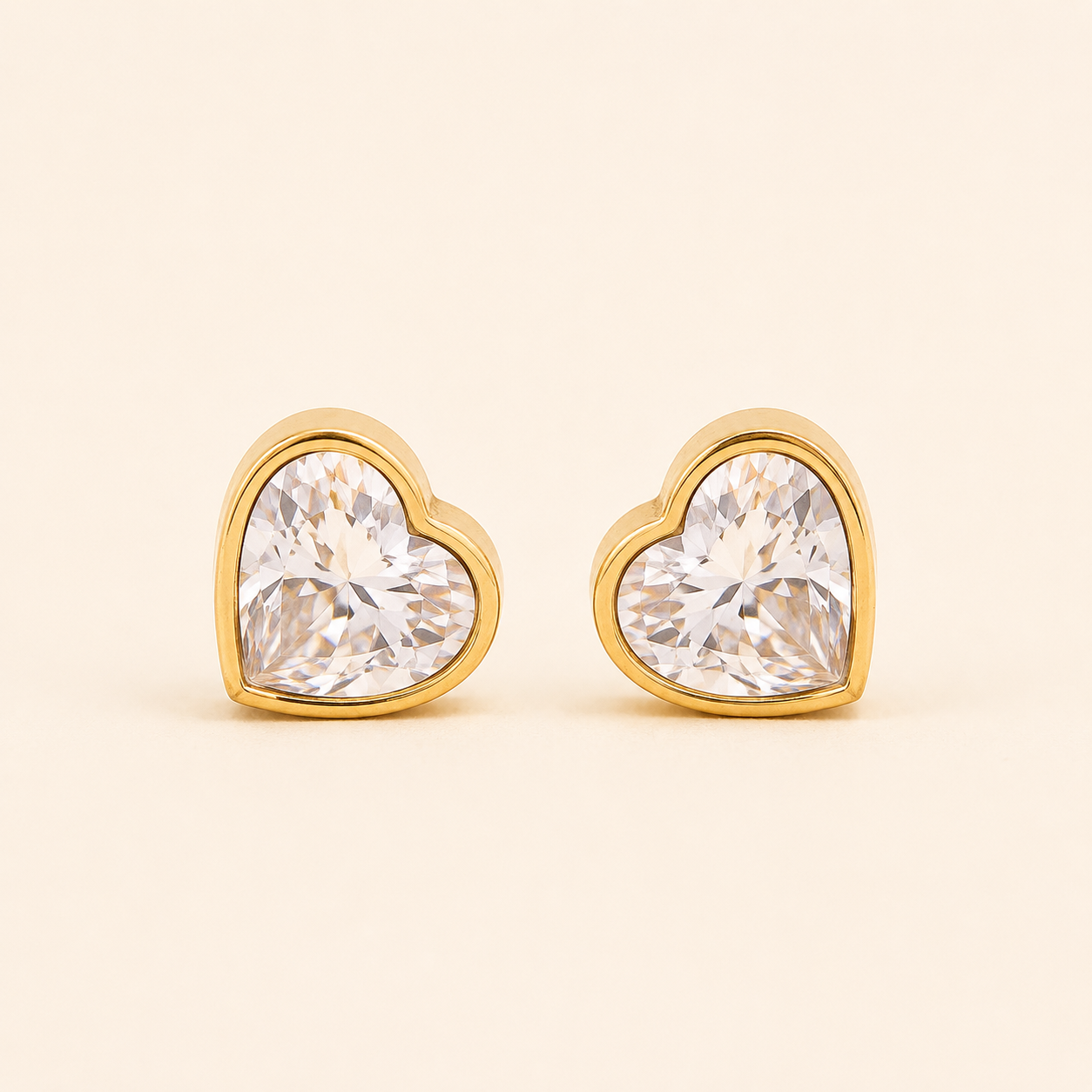 Heart Zircon Studs Earrings - 18k Gold Plated