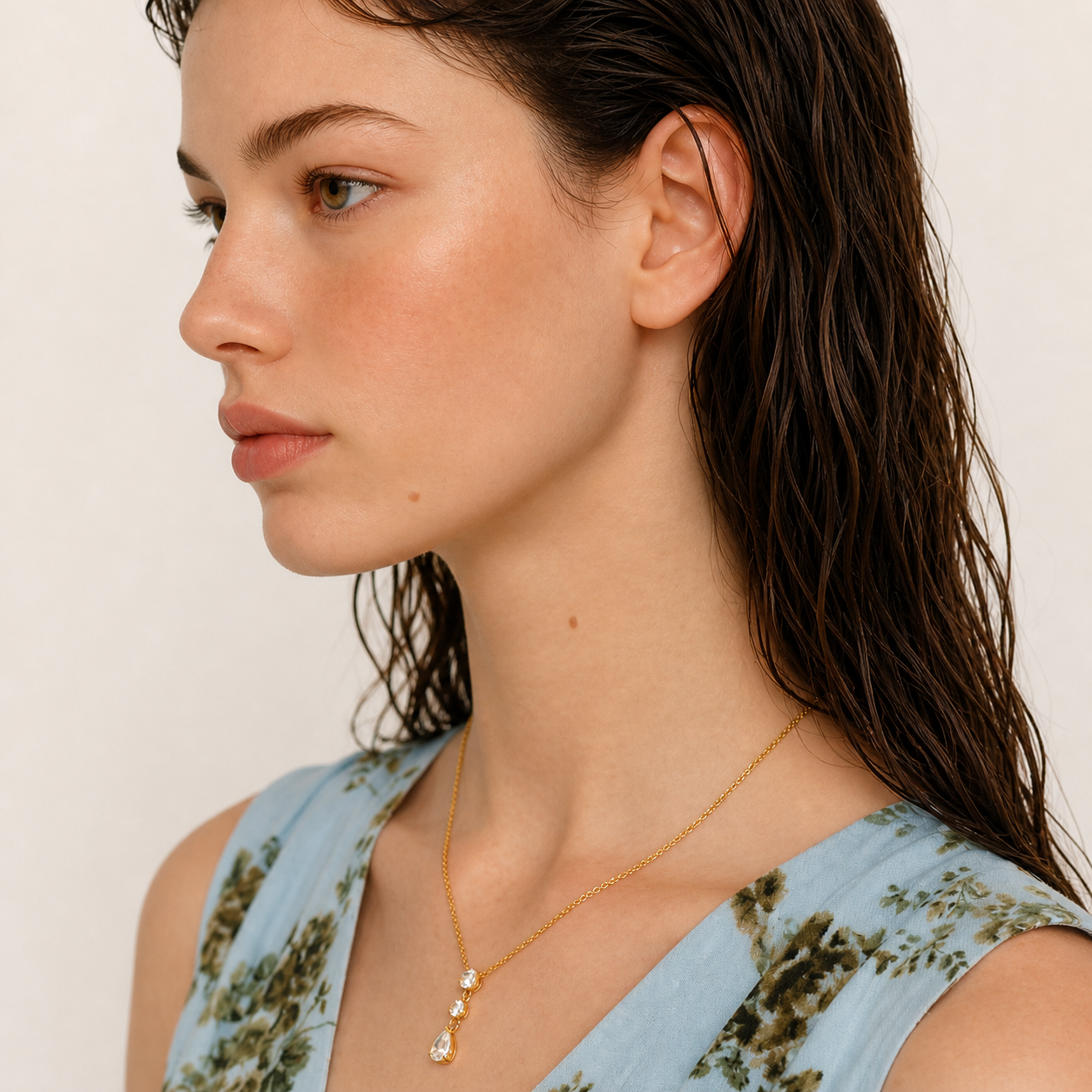 Sleek Drop Necklace – 18K Gold Plated
