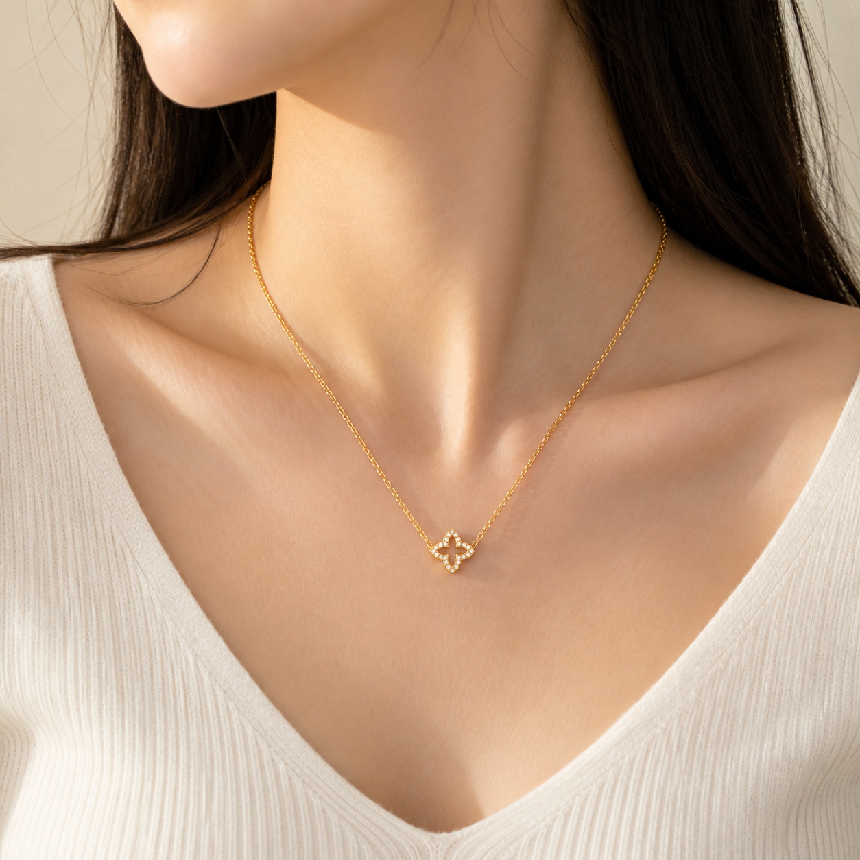 Celeste Clover Necklace – 18K Gold Plated