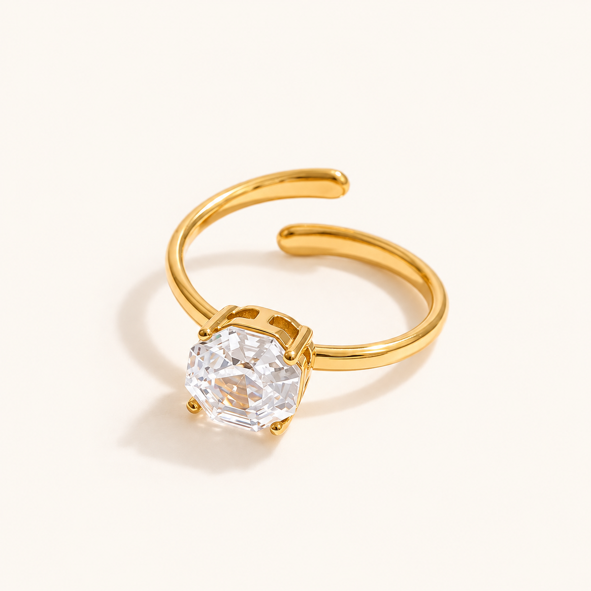 Aurevane Zircon Ring - 18k Gold Plated (Adjustable)