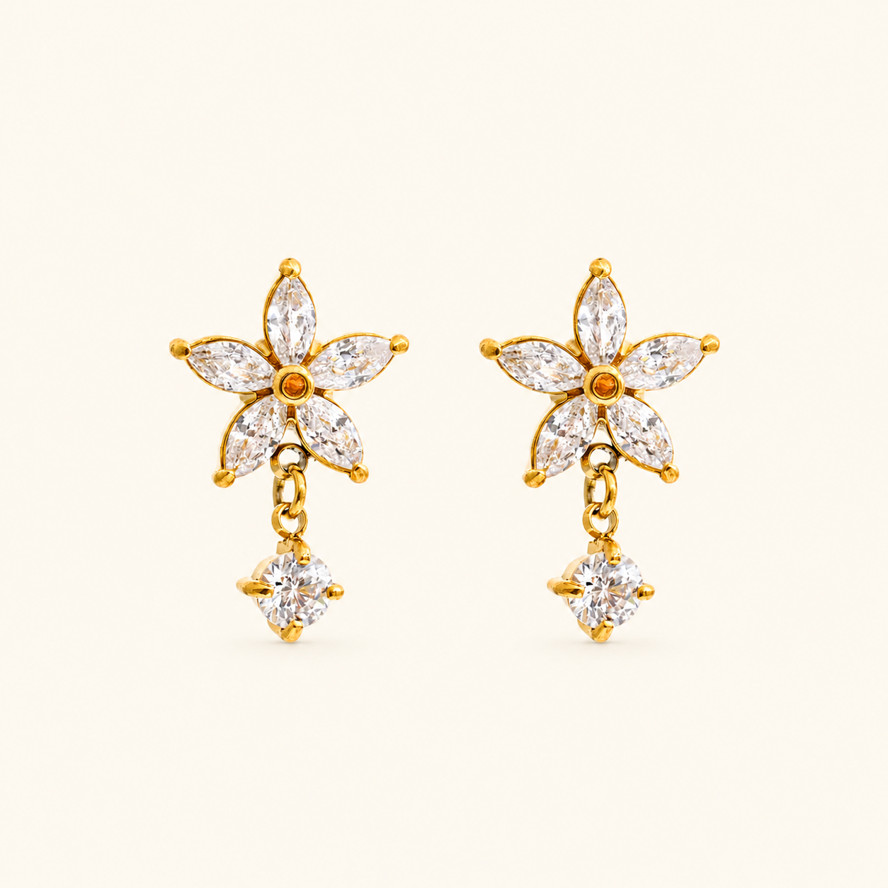 Daisy Spark Studs - 18K Gold Plated