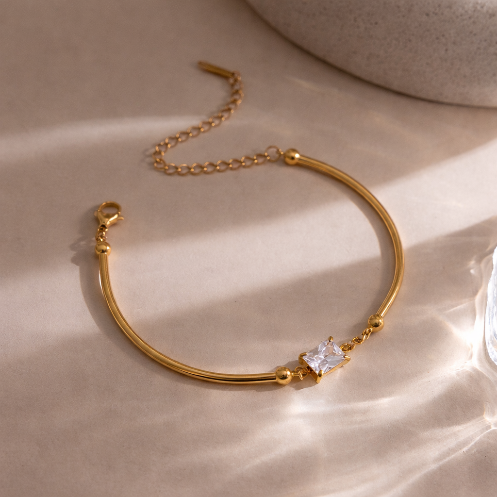 Solitaire Prism Bracelet - 18K Gold Plated