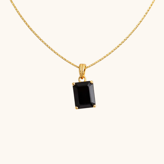 Midnight Onyx Pendant – 18K Gold Plated