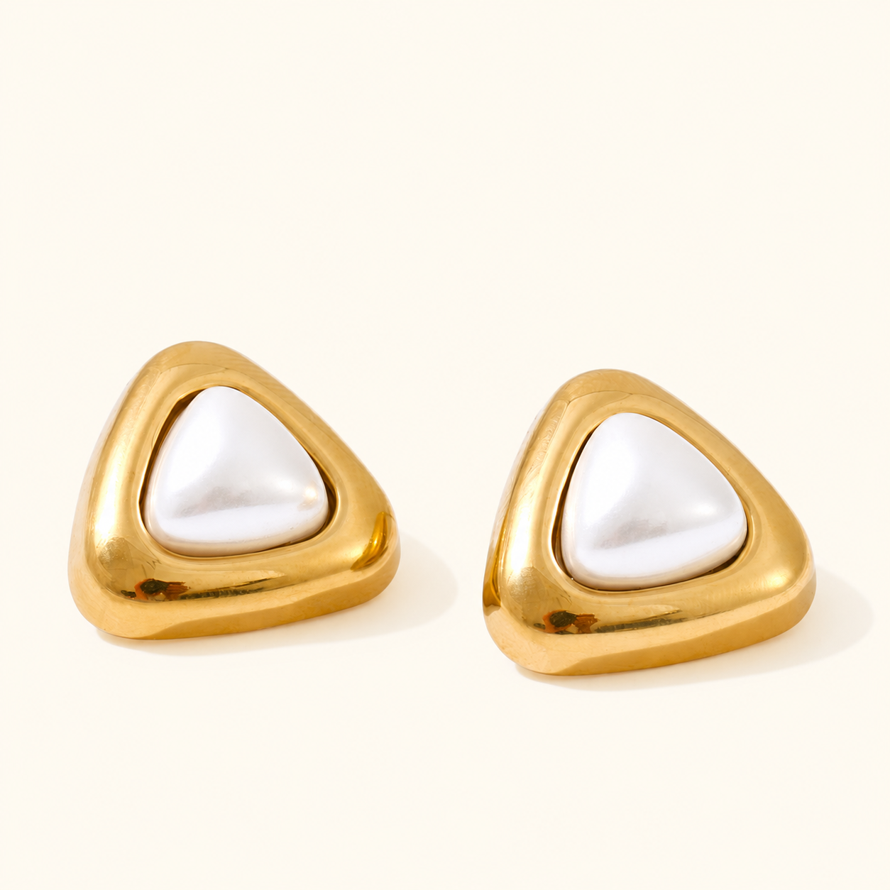 Pebble Pearl Studs - 18k Gold Plated