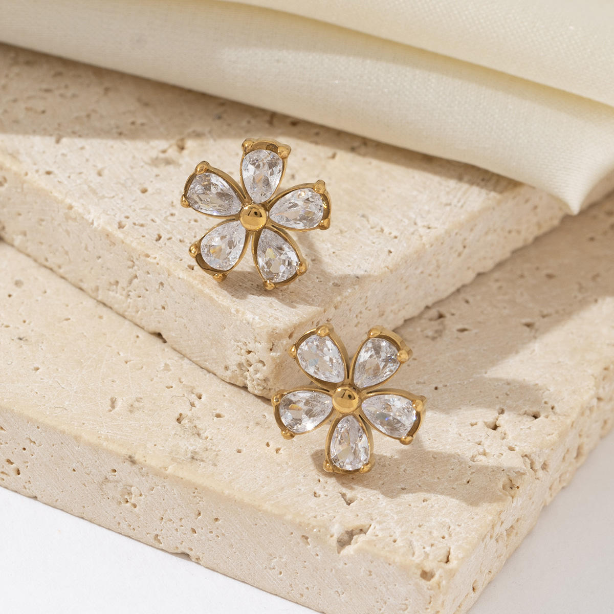 Fleur Studs Earrings - 18K Gold Plated