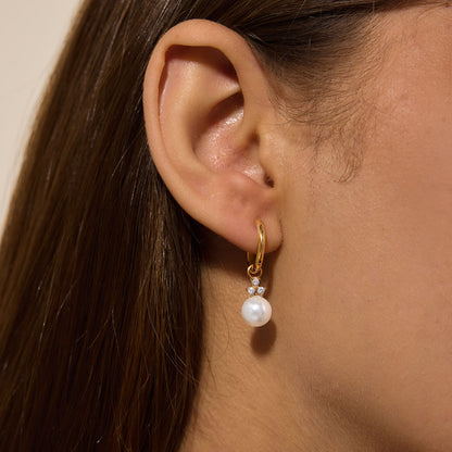 Avenor Pearl Hoops Earrings - 18K Gold Plated