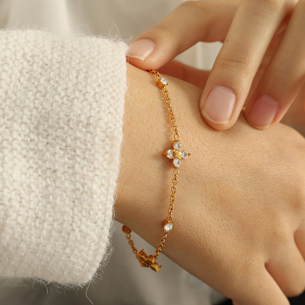 Aether Wings Bracelet - 18K Gold Plated