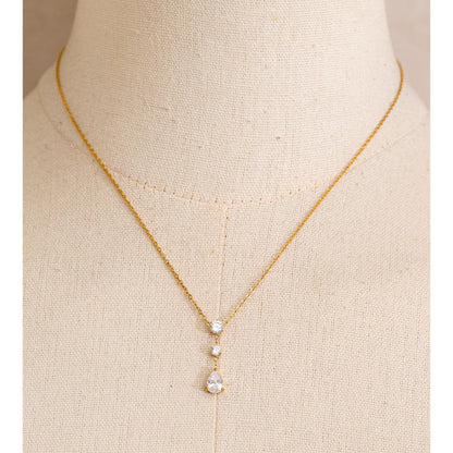 Sleek Drop Necklace – 18K Gold Plated