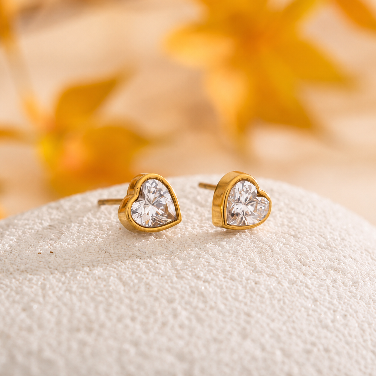 Heart Zircon Studs Earrings - 18k Gold Plated