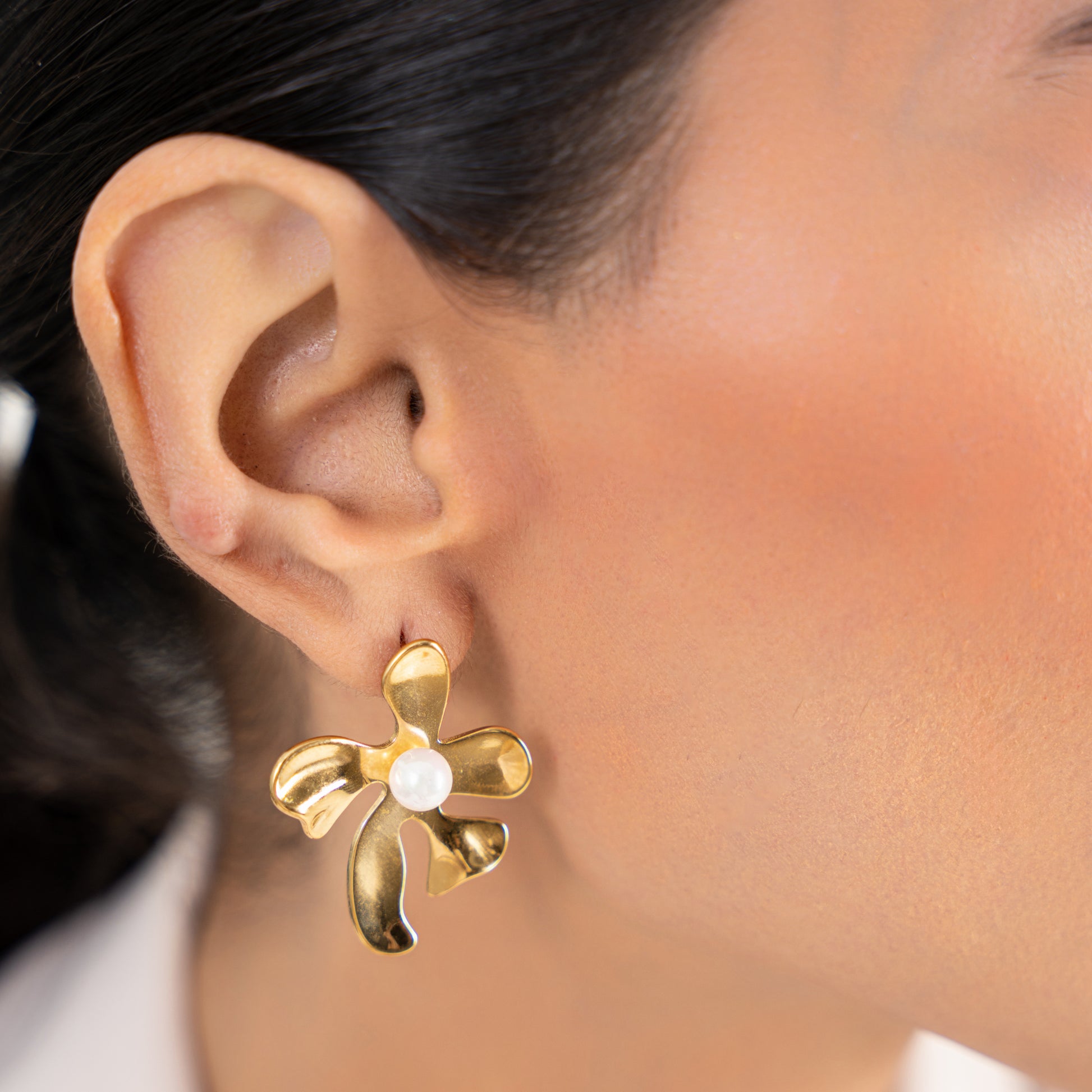 Buy Pearl Flower Earrings - 18K Gold Plated online jewellery