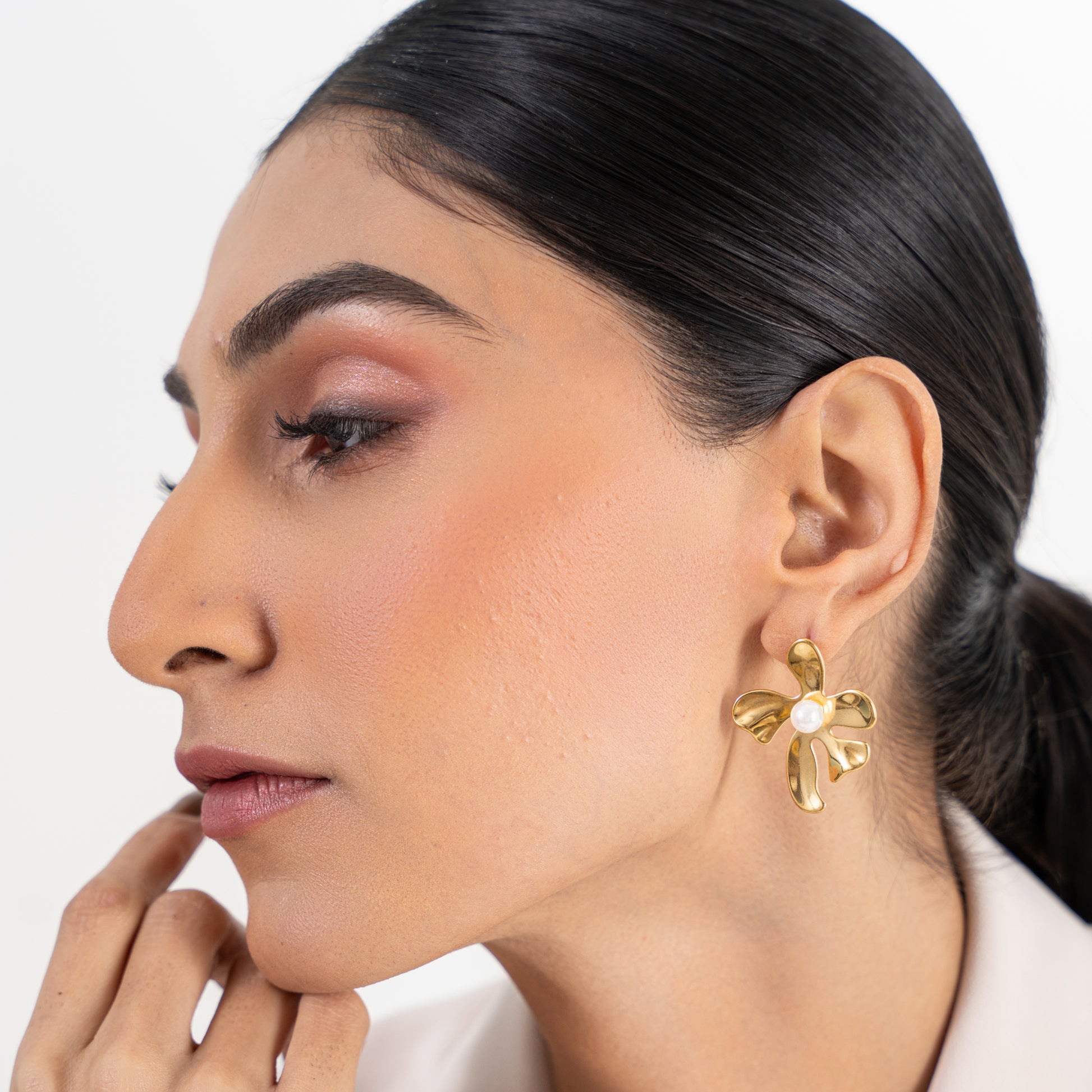 Buy Pearl Flower Earrings - 18K Gold Plated online jewellery