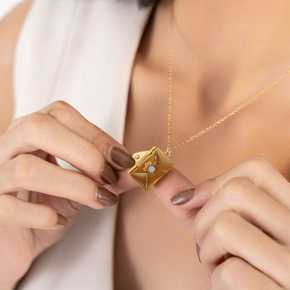 Classy Envelope ILY Pendant Necklace - 18K Gold Plated