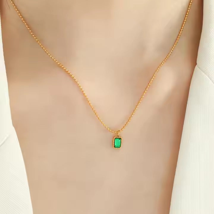 Buy Vintage Emerald Pendant online jewellery