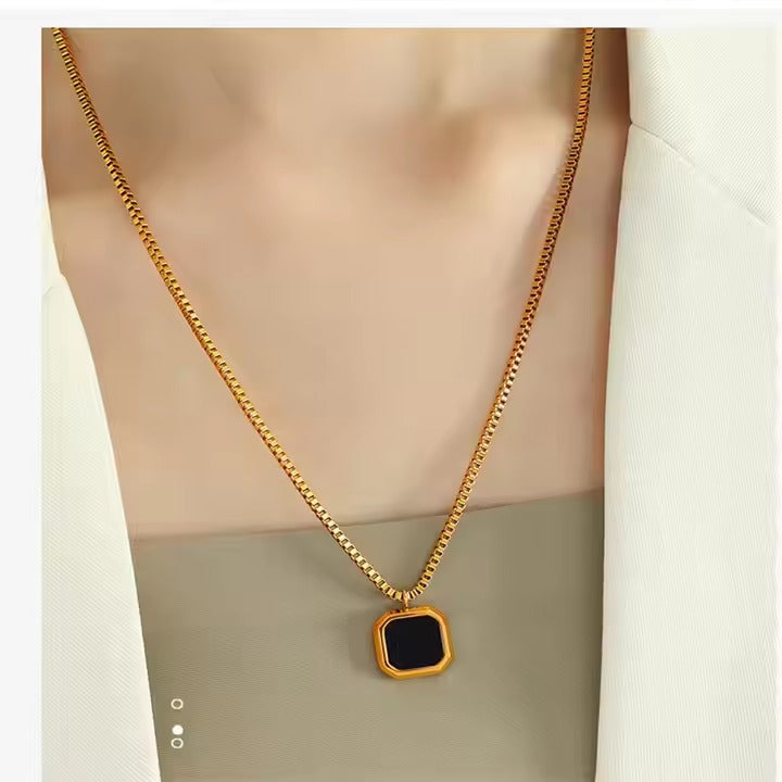 Buy Black Agate Pendant Necklace online jewellery