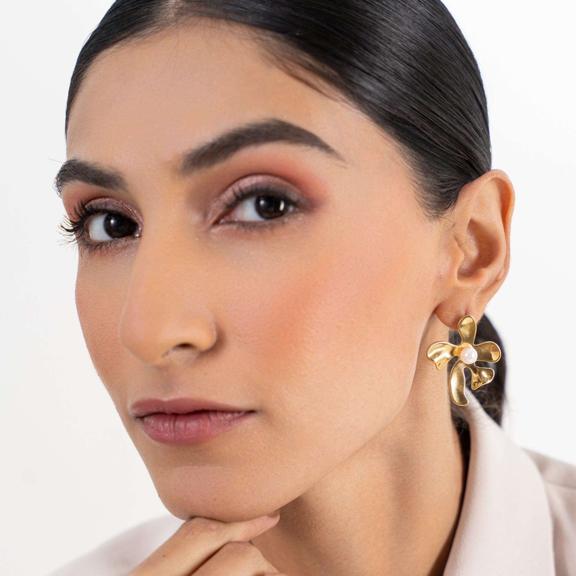Buy Pearl Flower Earrings - 18K Gold Plated online jewellery