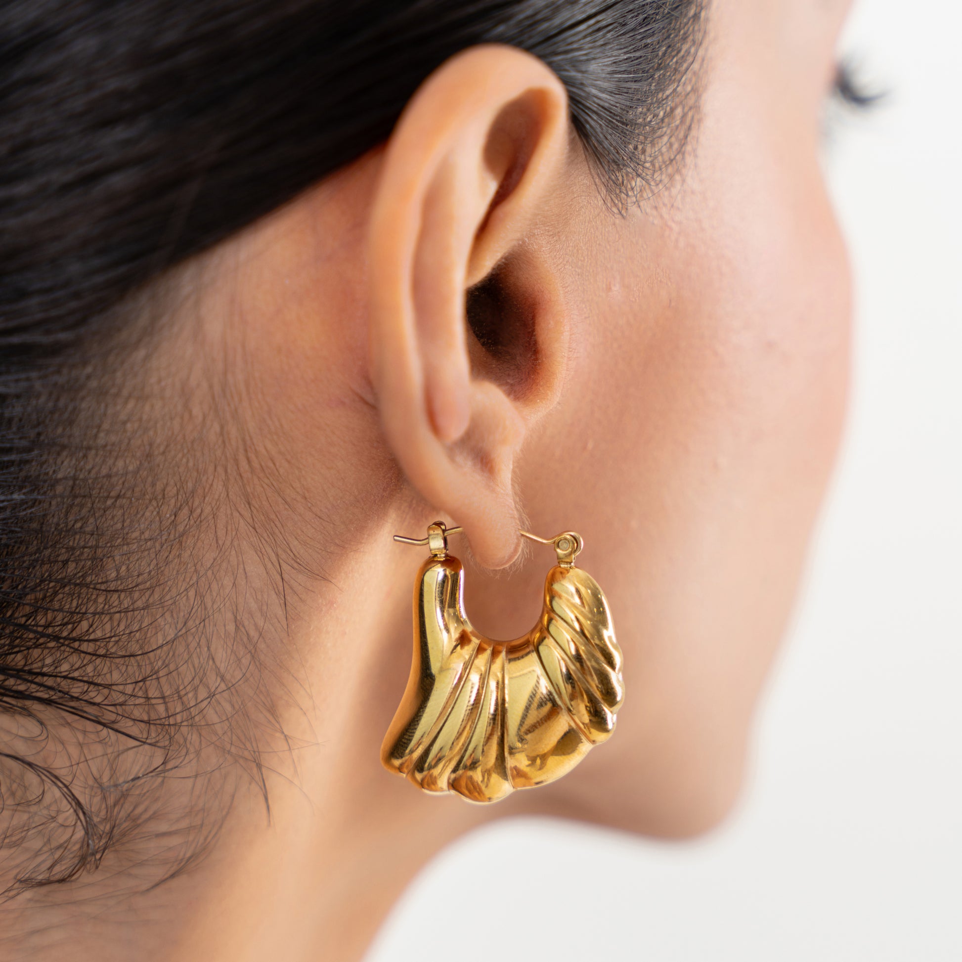 Buy Feather Hoop Earrings - 18K Gold Plated online jewellery