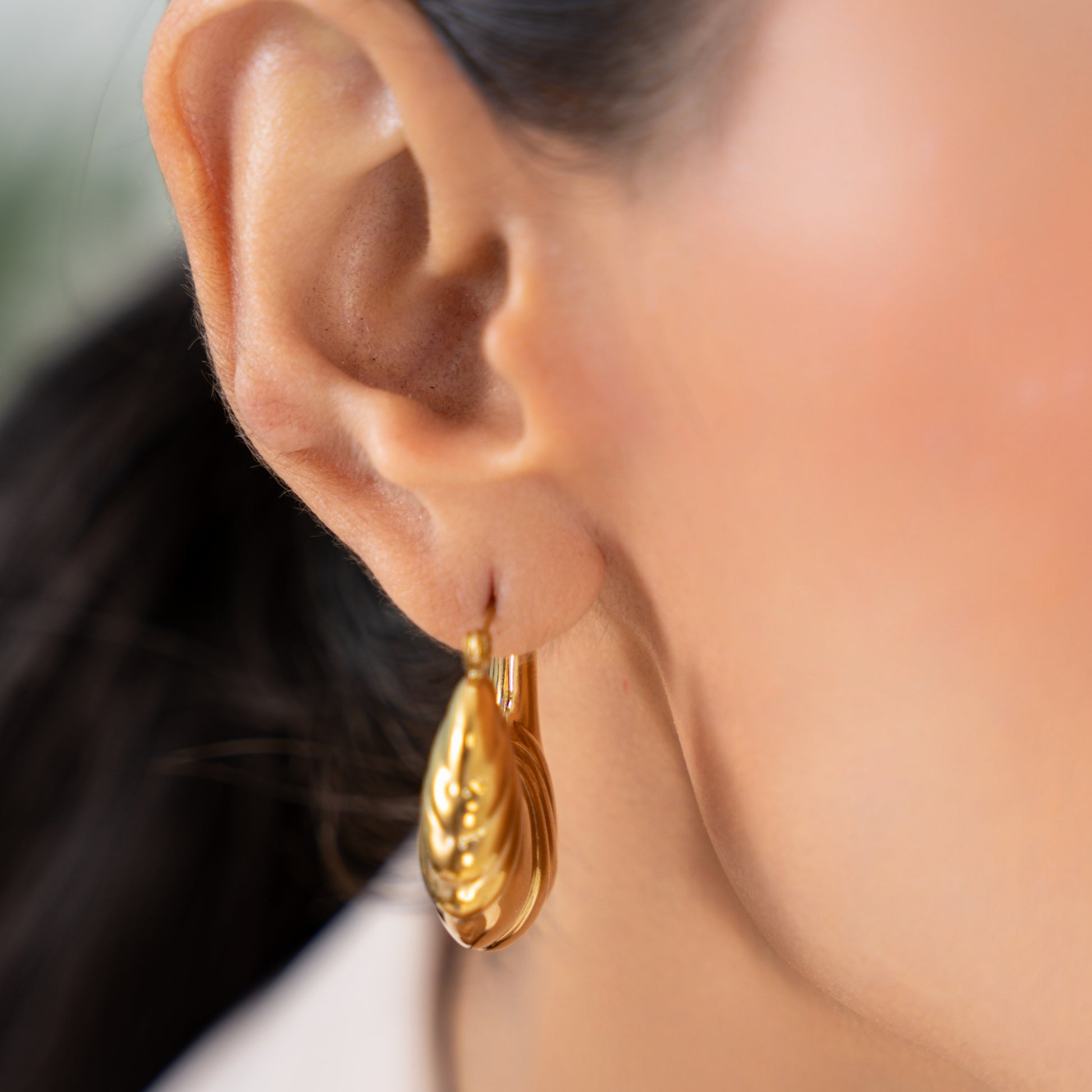 Buy Feather Hoop Earrings - 18K Gold Plated online jewellery