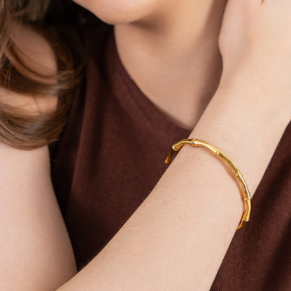 Sleek Cuff Bangle Bracelet - 18K Gold Plated